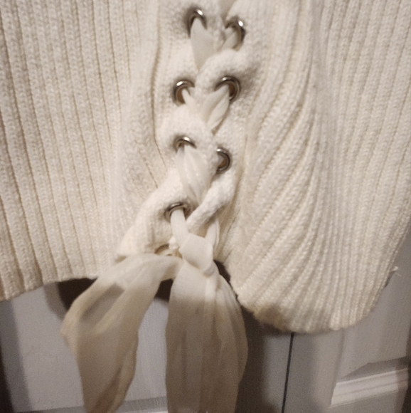 EUC turtleneck sweater by DKNY Jeans - Picture 4 of 5